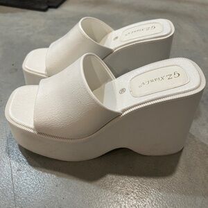 Gz Xian Lu Platform Sandals